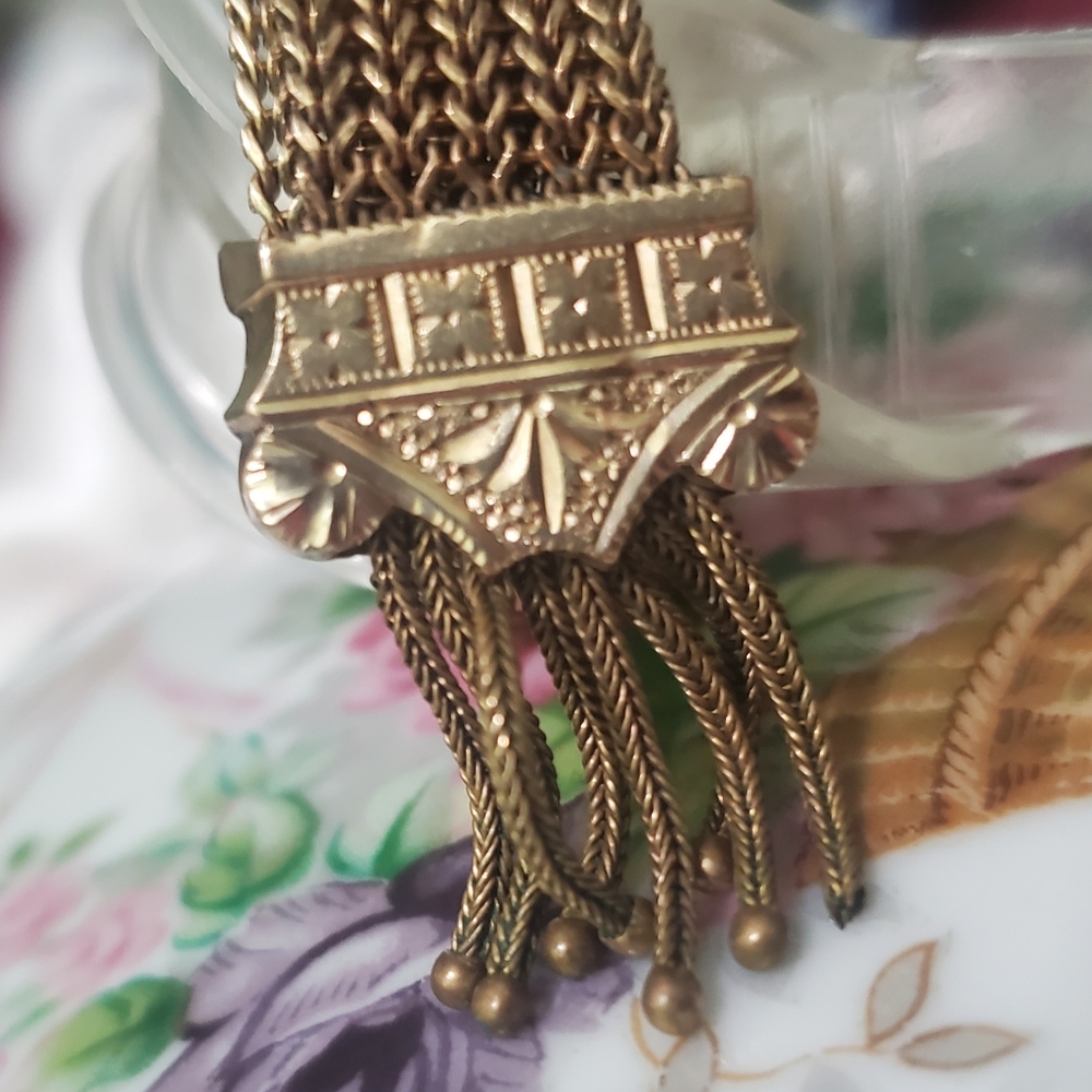 Antique Victorian Era woven gold mesh bracelet - Picture 11 of 16